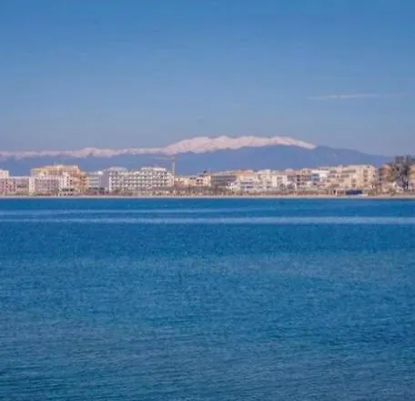 Apartamento 100m de la playa Apartamento Rosas España